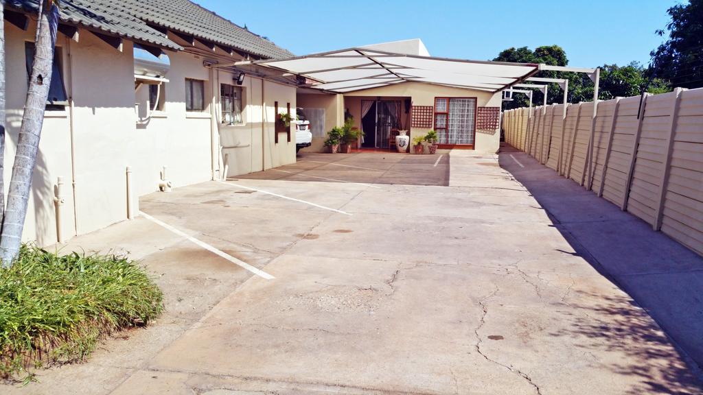 Lani'S Guest House - No Loadshedding Musina Esterno foto