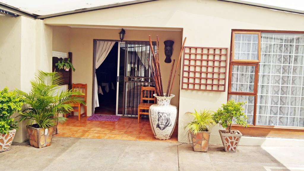 Lani'S Guest House - No Loadshedding Musina Esterno foto