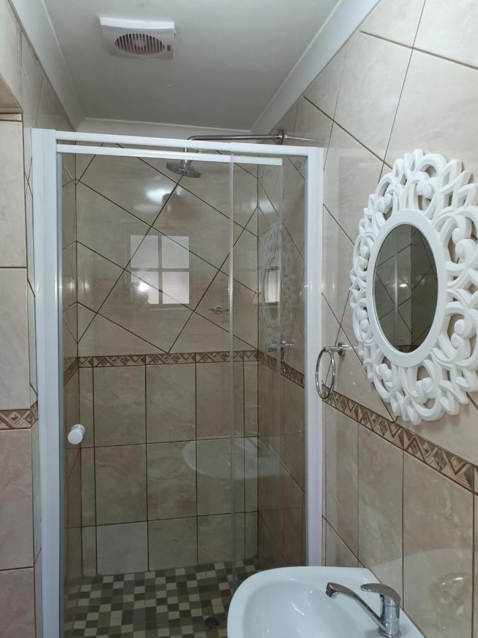 Lani'S Guest House - No Loadshedding Musina Esterno foto